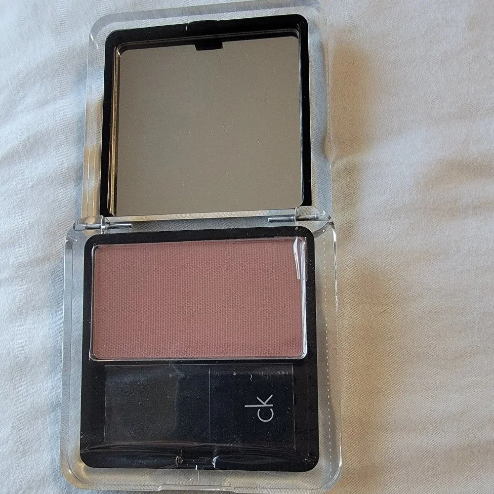 Calvin Klein Blush, flush with desire, velvet blush, Color: 107 skin